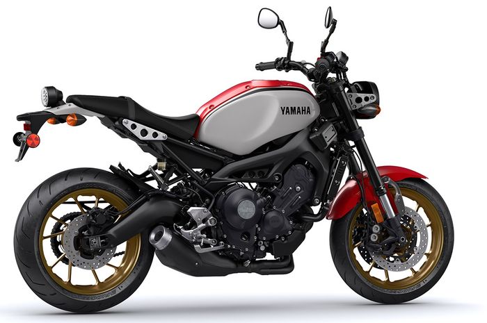 Yamaha XSR900 2020 jika dilihat dari sebelah kanan