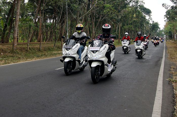 Honda PCX 150 Astra Motor Yogyakarta    