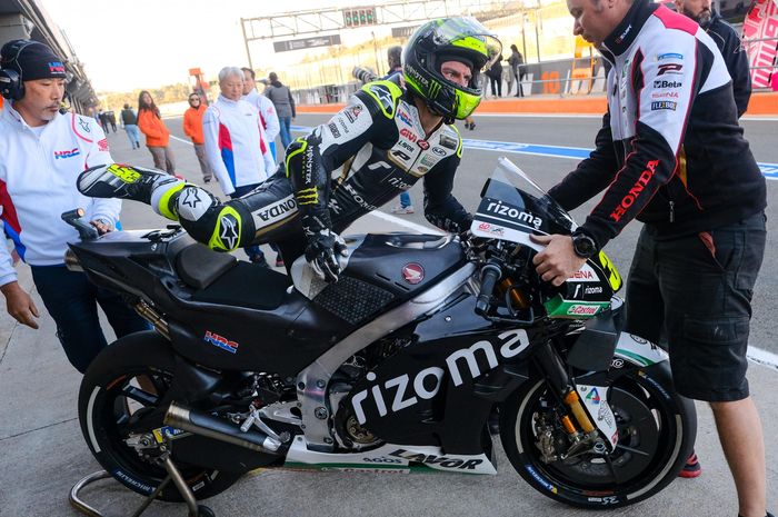 Cal Crutchlow dengan Honda RC213V 2020 di tes Valencia