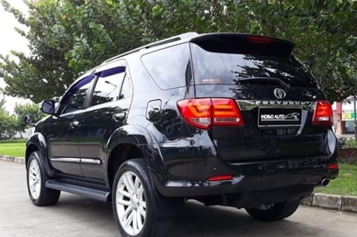 Toyota Fortuner G AT 2.7