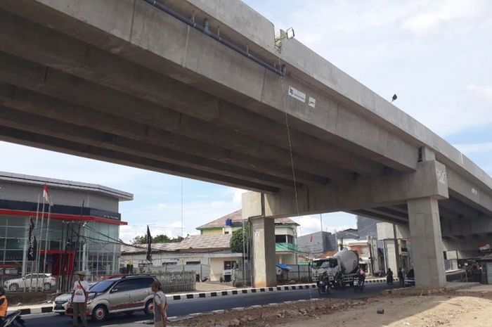 Flyover Cipendawa di Jl Raya Sliwangi, kota Bekasi