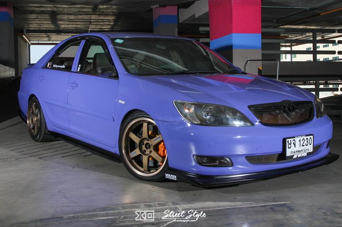 Modifikasi Toyota Camry Lawas