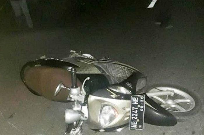 Yamaha Fino yang ditemukan warga tergeletak di jalan Tawangmangu karena ditinggal pemilik