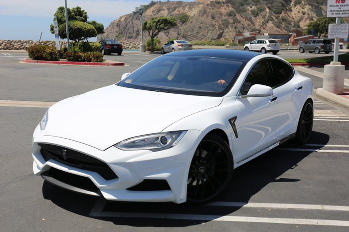 Modifikasi Tesla Model S dengan ubahan dari Larte Design