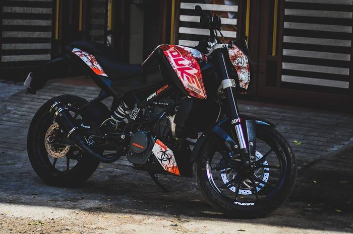 Decal Zombie Edition untuk KTM Duke 200