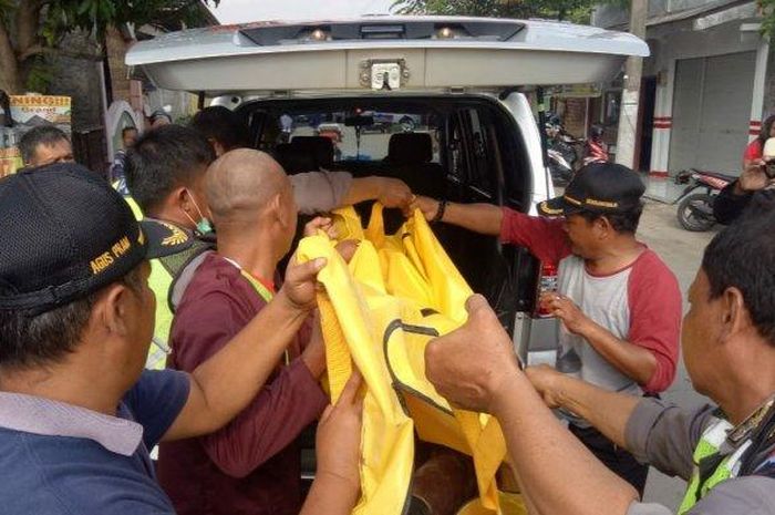 Pelajar SMK Nusa Bangsa tewas ketika berangkat ke sekolah setelah terlibat kecelakaan di Jalan Raya Sedayu Tugu Kelurahan Sembungharjo Kecamatan Genuk, Jumat (24/1/2020) sekira pukul 07.00 WIB. 