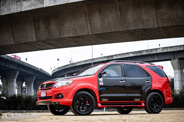 hot wheels toyota fortuner