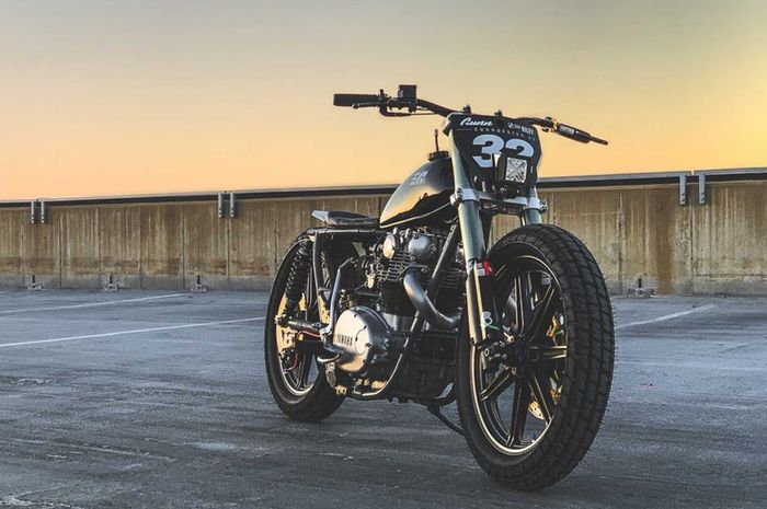 Yamaha XS650 flat tracker