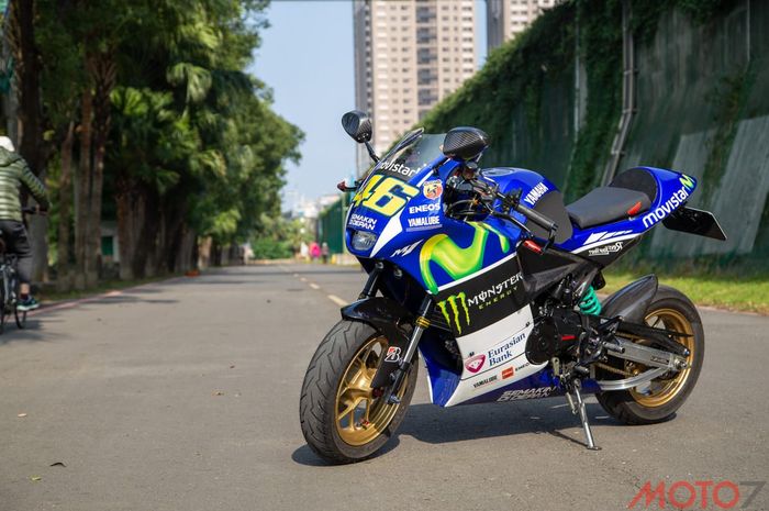 Honda MSX125 diubah jadi Yamaha YZR-M1