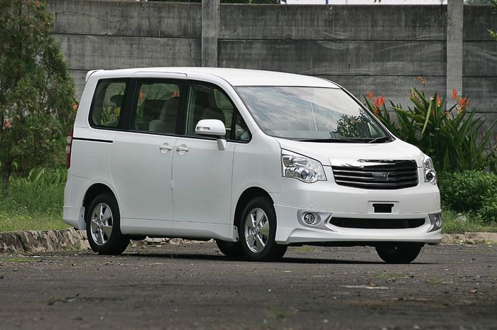 Toyota NAV1