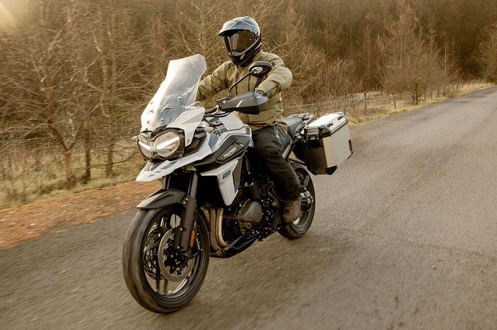 Triumph Tiger 1200 Alpine Edition, edisi spesial dengan warna Snowdonia