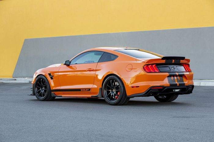 Tampilan belakang Ford Mustang Carroll Shelby Signature Series