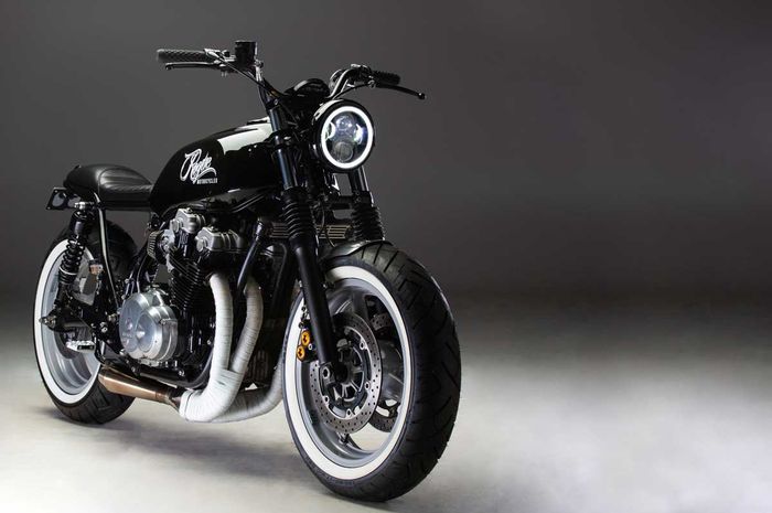 Honda CB900 Bol d'Or bergaya Hot Rod