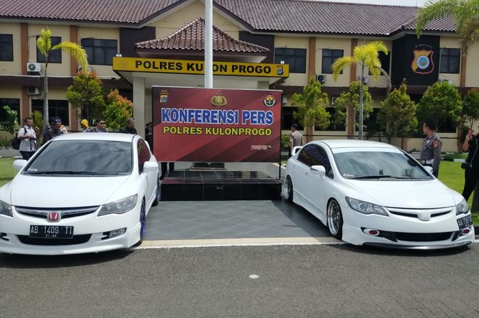 Honda Civic FD yang terlibat dalam pembuatan video di Underpass Kulon Progo