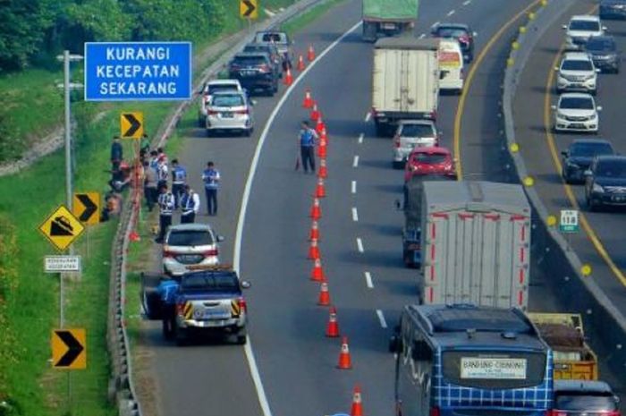 Iluatrasi Kemacetan Tol Cipularang