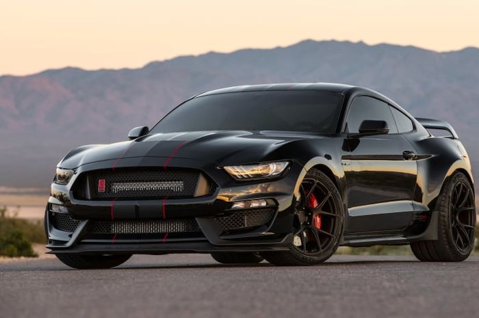 Modifikasi Ford Mustang Shelby dengan power 1.400 dk