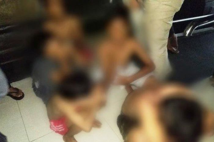 Gerombolan pemuda ditangkap petugas Satpol PP Kota Semarang pada Sabtu (22/2/2020) malam di Kompleks Balai Kota Semarang.  