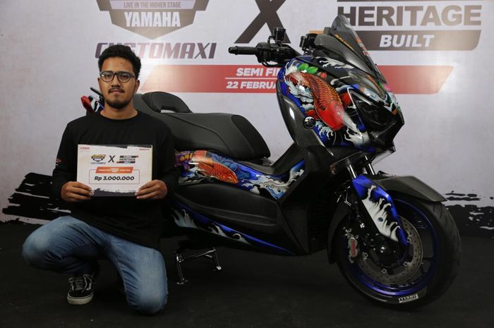Kiki bersama Yamaha XMAX Master miliknya