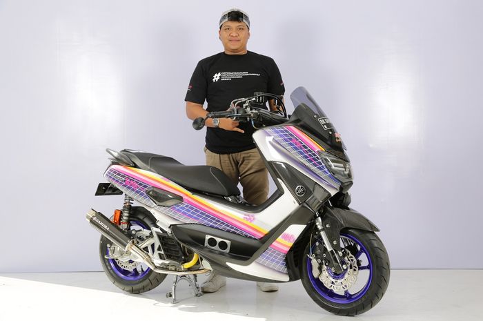 Muhammad Ghozi dengan Yamaha NMAX miliknya