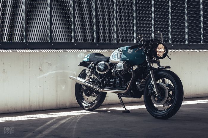 Moto Guzzi cafe racer dari Deus ex Machina