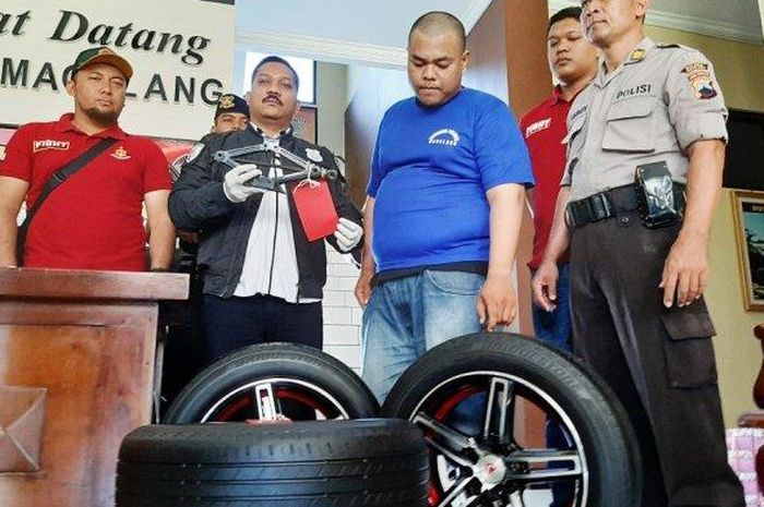 DSW, pelaku maling pelek dan ban mobil yang terpasang dengan bermodal dongkrak, tapi salah sasaran