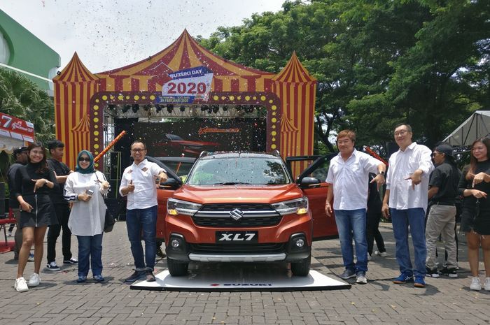Suzuki XL7 diperkenalkan secara resmi di Solo, Sabtu (29/2)