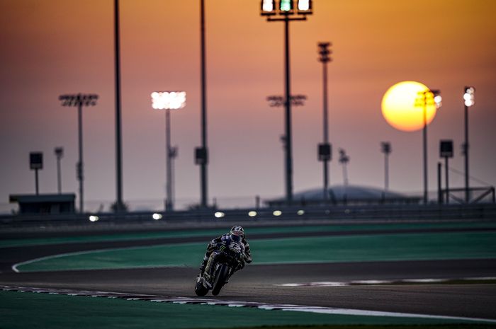MotoGP Qatar tidak akan pentas kelas MotoGP pekan ini karena alasan pembatasan penerbangan. 