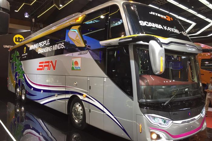 Bus Po Siliwangi Antar Nusa memakai sasis Scania garapan bodi karoseri Adiputro