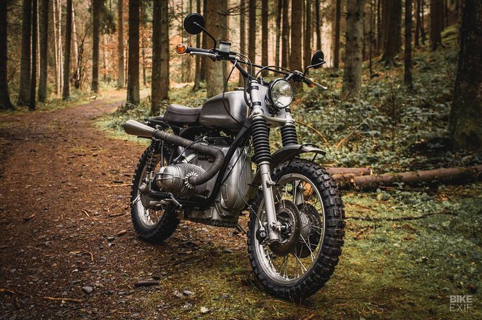 BMW R90S bergaya vintage enduro