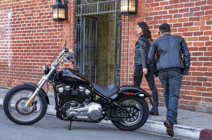 Penampilan Harley-Davidson Softail Standar 2020 resmi mengaspal di Amerika Serikat.