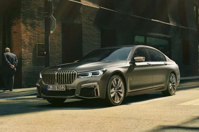 BMW M760Li xDrive