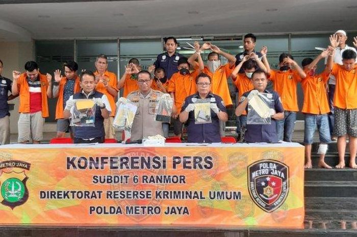 Subdit Ranmor Polda Metro Jaya menggelar konferensi pers penangkapan komplotan curanmor di Mapolda Metro Jaya, Kebayoran Baru, Jakarta Selatan, Kamis (19/3/2020) 