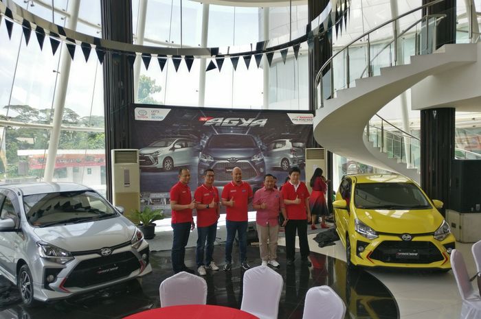 Peluncuran New Toyota Agya di dealer Toyota Nasmoco Ring Road, Karanganyar, Jawa Tengah