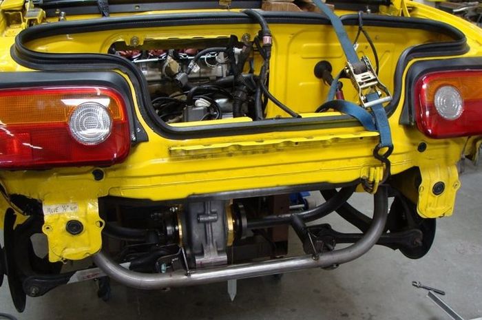 Engine bay Honda Beat dipasang mesin Suzuki Hayabusa