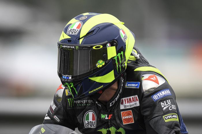 Desain helm Soleluna yang dipakai Valentino Rossi saat balapan MotoGP 2019.