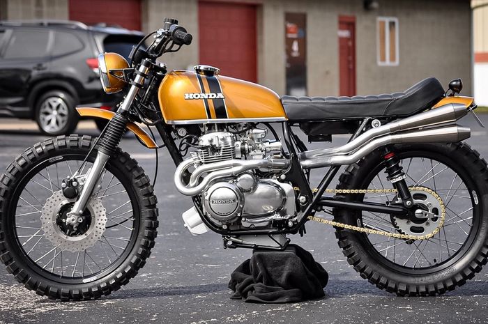 Honda CB350F bergaya scrambler