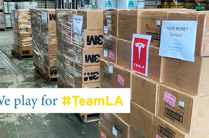 CEO Tesla, Elon Musk melakukan donasi berupa 300 ribu Alat Pelindung Diri (APD) pada rumah sakit yang membutuhkan.