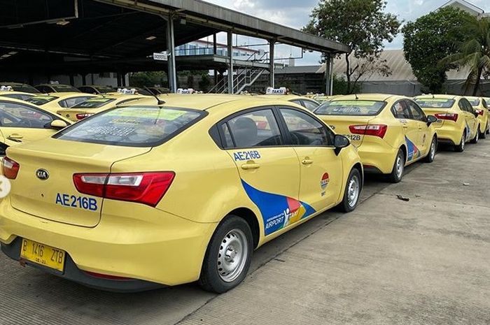 Kia Rio Eks Taksi Unit Tahun 15 Sudah Pelat Hitam Dijual Murah Gridoto Com