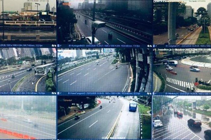 Pantauan CCTV di sejumlah jalan protokol kota Jakarta yang sepi