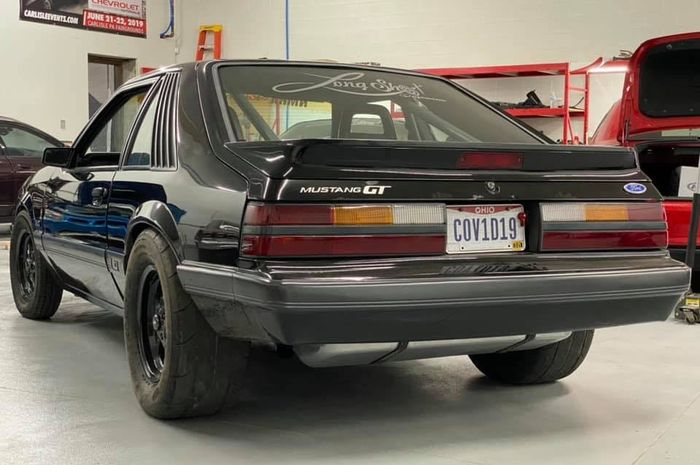 Ford Mustang 1986 'The Virus' berplat 'COVID19' milik Brandon Ciriello