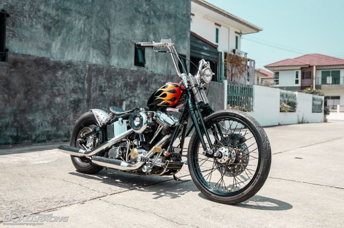 Harley-Davidson Fat Boy bergaya bobber