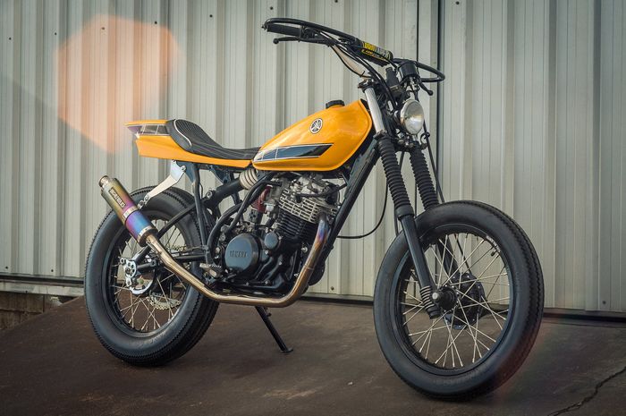 Yamaha XT250 street tracker