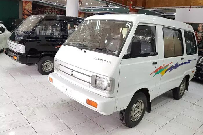 Suzuki Carry 1.0 Karoseri tahun 1998 kondisi baru