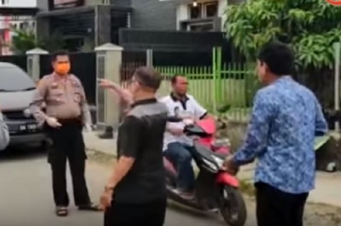 Anggota DPRD Medan nyaris ribut karena ditegur jangan keluar rumah: Mana Corona, Sini Aku Telan!