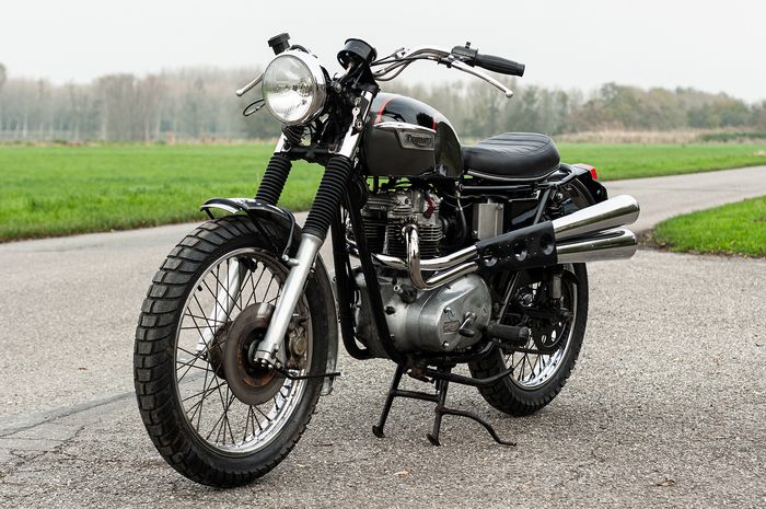 Triumph T140 bergaya scrambler