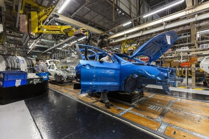 Produsen mobil asal Jepang, Nissan diberitakan akan memperpanjang masa penghentian sementara operasi pada pabriknya di Eropa.