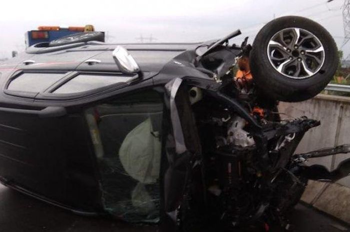 Toyota Rush TRD Sportivo alami kecelakaan hingga bagian depan hancur