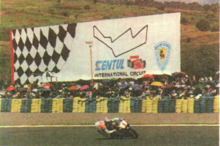 Mick Doohan juara dunia GP500 pertama kali mengaspal di Sirkuit Sentul, Jawa Barat tahun 1996