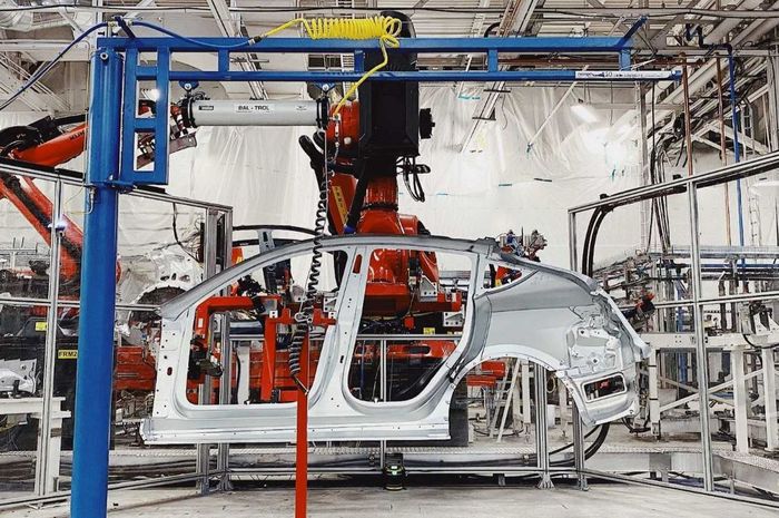 Tesla akan melakukan beberapa peningkatan dan penambahan jalur pada pabriknya di Fremont, Amerika Serikat.