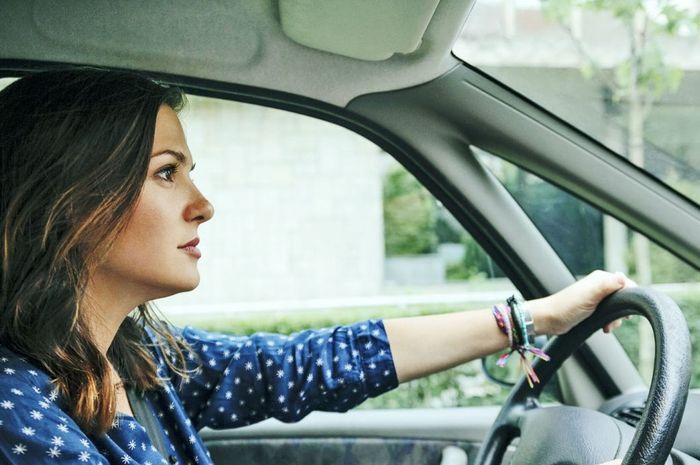 Kata Penelitian: Lebih Berbahaya Pria yang Bawa Mobil Dibanding Wanita